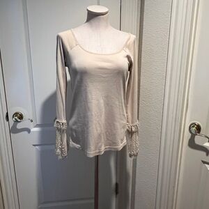 Boho Newport News Lace Bell Sleeve Top M